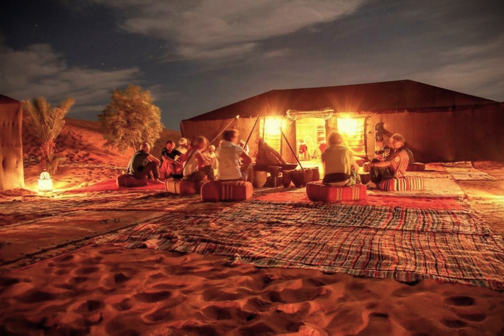 Celebrate New Year celebrations in a Morocco luxury desert camp surrounded by golden dunes, gourmet dinners, Berber music, and starlit skies. Discover an authentic and luxurious Sahara experience to welcome the new year in unforgettable style.